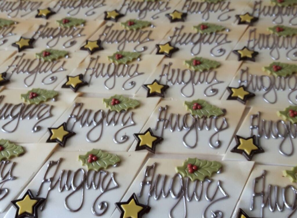 Pasticceria Il Grillo, pasticceria tipica Fiorentina in Campi Bisenzio. Rinfreschi, Salati, Dolci, Pastine, Caffetteria, Schiacciata alla fiorentina, prodotti tipici fiorentini, Bar - Buone Feste